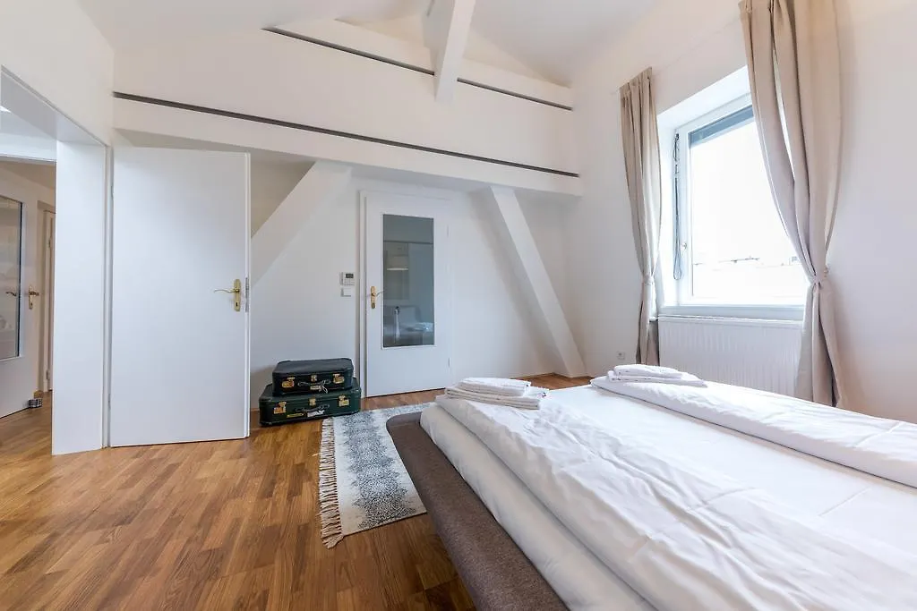 Modernes Penthouse Mit Terrasse - Mitten Im Zentrum Viena 0*,